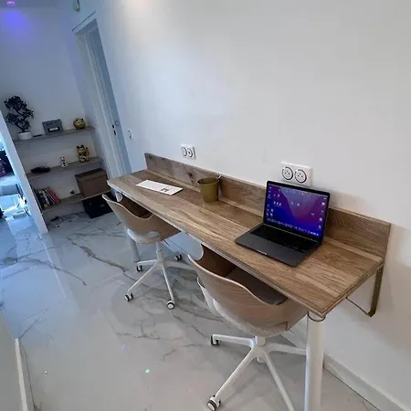 Flat 13 * Paryż