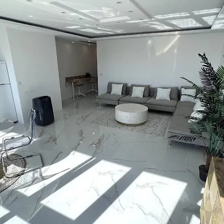 Apartament Flat 13