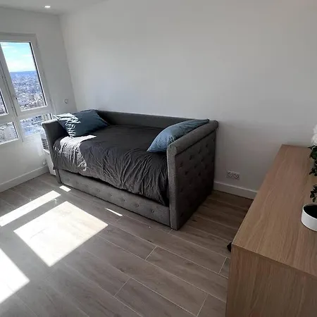 Flat 13 *