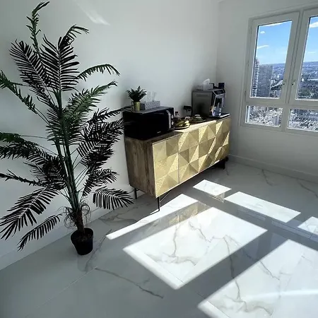 Flat 13 Apartament