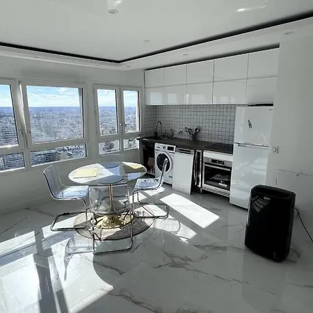 Appartamento With Amazing View Of + Parking